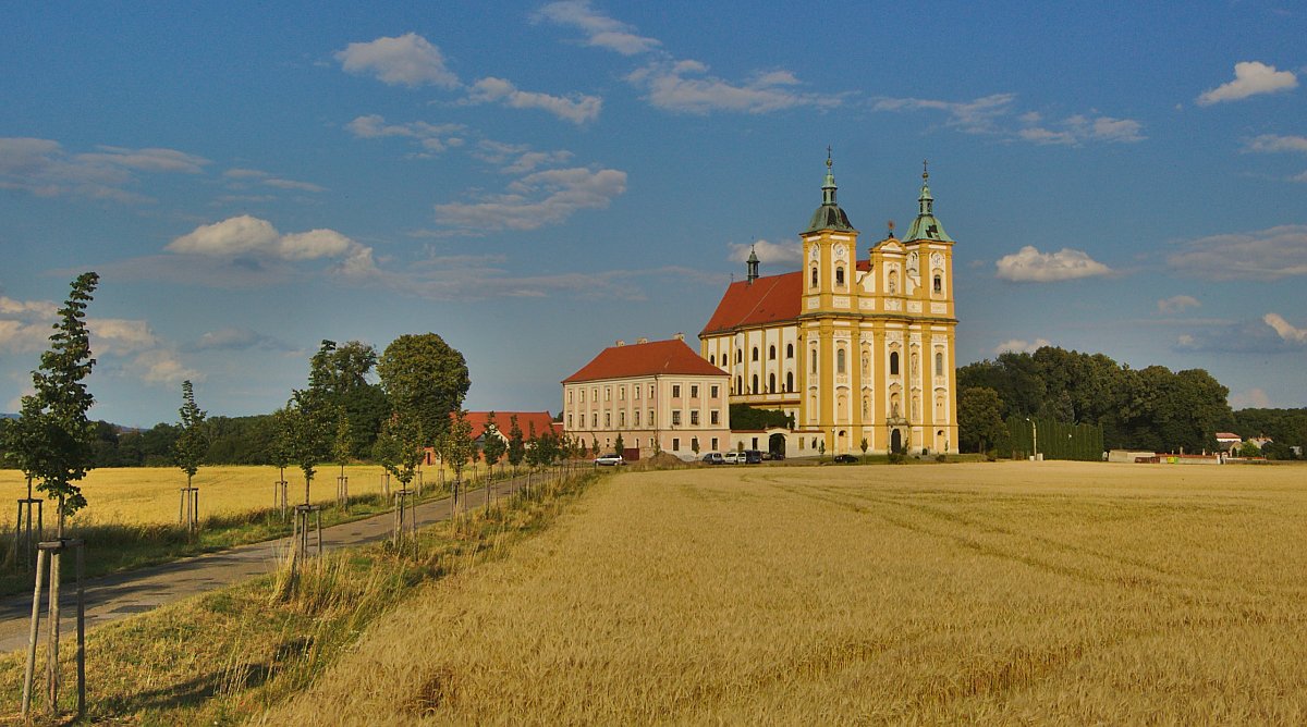 Kostel Očišťování Panny Marie v Dubu nad Moravou. FOTO: xkomczax – Vlastní dílo, CC BY-SA 4.0, wikimedia