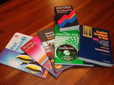school-books-99476-340.jpg