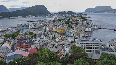 Cestování po Skandinávii - 4. část: Trolí stěna, žebřík a město Alessund